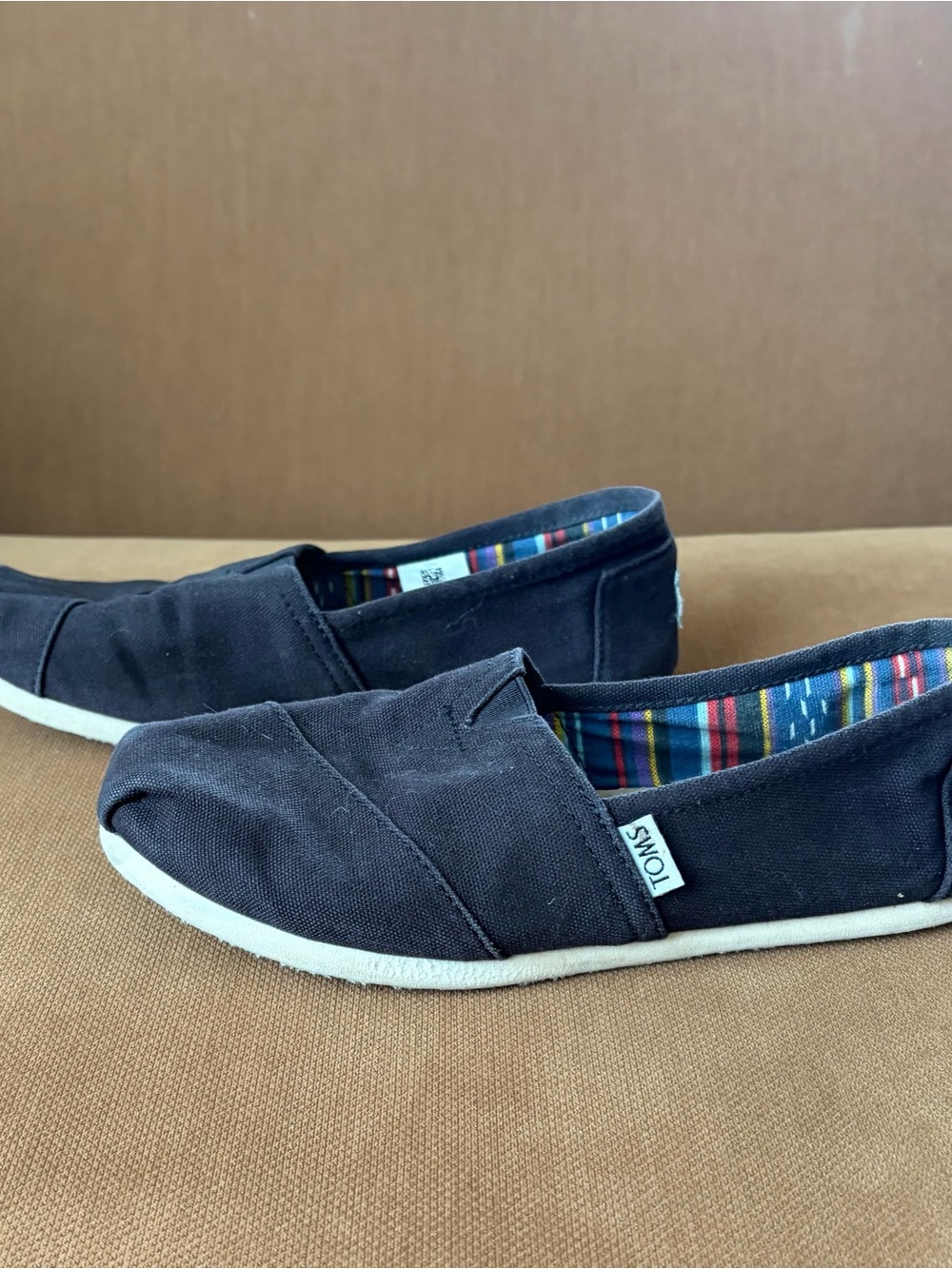 Toms Black Canvas Classic Slip-On Flats
